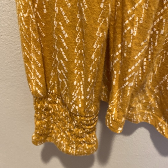 Lucky Brand Top NWOT Med. - Picture 4 of 5